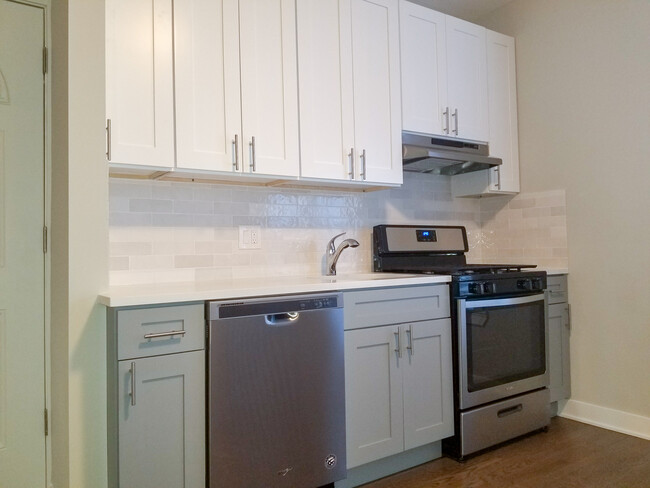 Foto del edificio - 5135 N Wolcott Ave