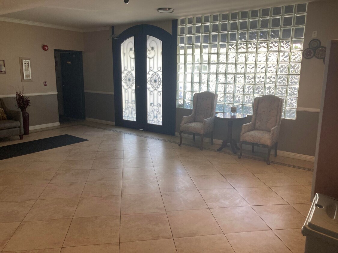 Foto principal - 11252 Peach Grove St