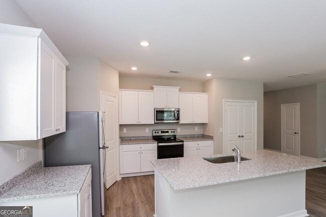 Building Photo - 522 Firethorn Ct