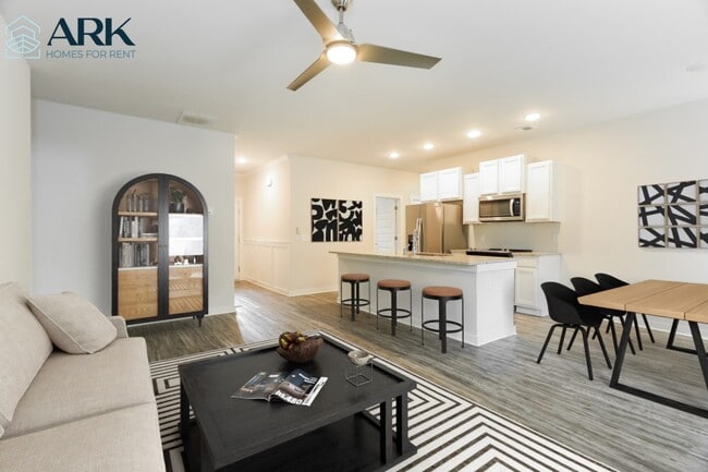 Building Photo - 5414 Cedar Creek Dr