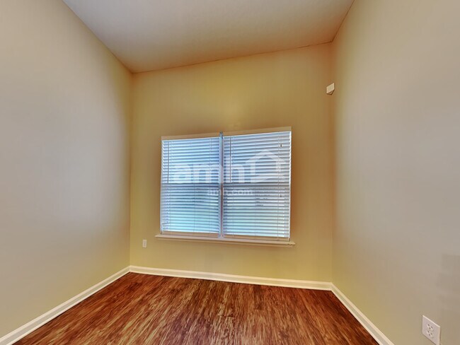 Foto del edificio - 1406 Canopy Oaks Drive
