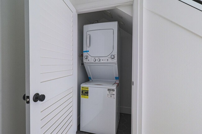 Building Photo - Be the first to live in this brand new 4 b...