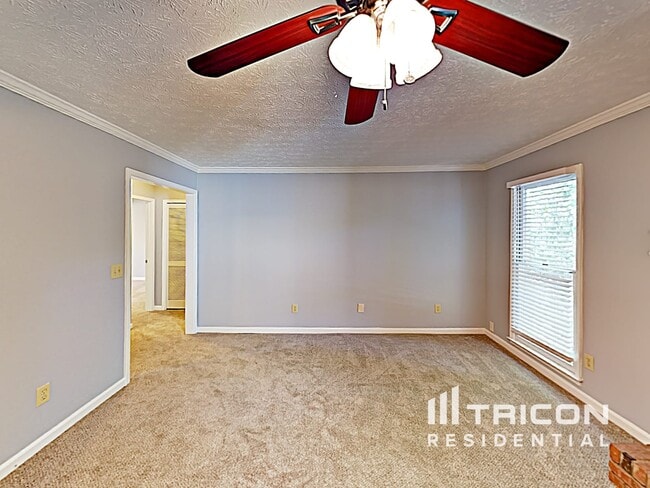 Building Photo - 2444 Hammock Ct
