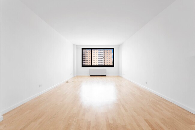 Building Photo - 40 W 135th St