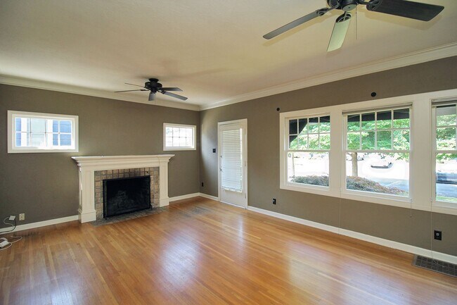 Building Photo - 3412 NE 59th Ave