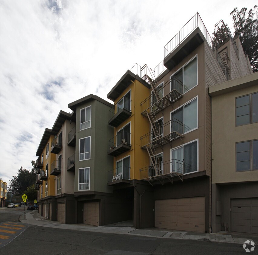 Building Photo - Corbett Avenue Apartments