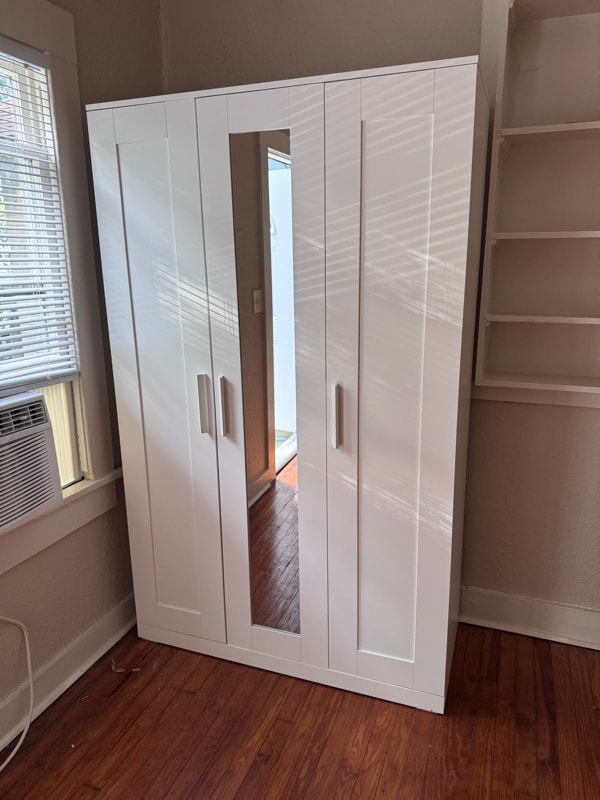 Building Photo - 114 NE Tuscawilla Ave