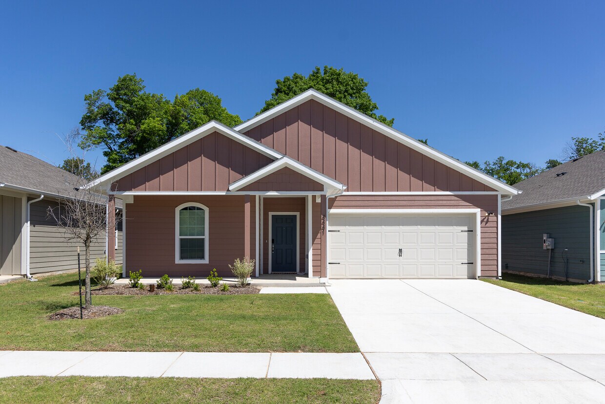 Primary Photo - 3535 Macquarie Dr