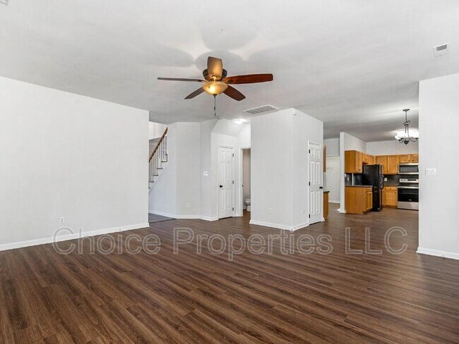 Building Photo - 11200 Laurel View Dr