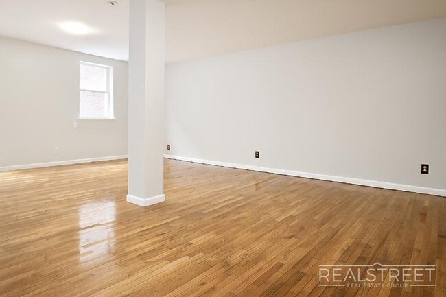 Foto del edificio - Spacious LOFT in Williamsburg with Private...