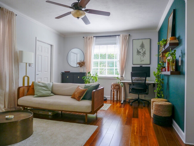 Living room - 2945 SW 25th St
