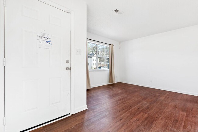 Foto del edificio - Adorable 3 Bedroom Ranch In Durham