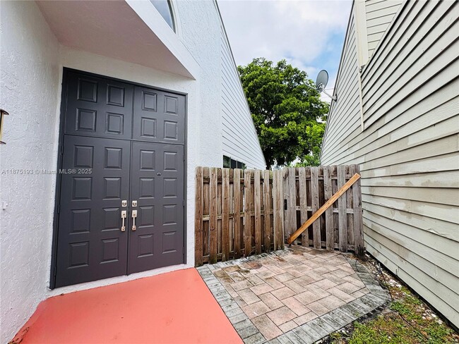 Building Photo - 8579 Dynasty Dr