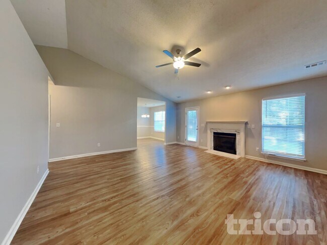 Building Photo - 2934 Firethorn Dr