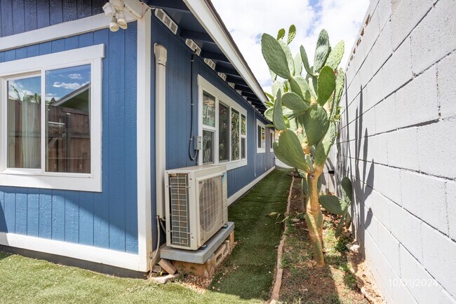 Building Photo - 3BD/1.5BA Single Family Home in Waianae (M...