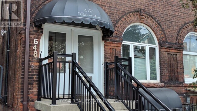 Photo du bâtiment - 648 Bathurst St