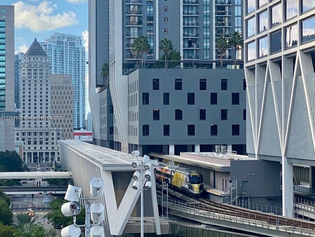 Foto del edificio - 800 N Miami Ave