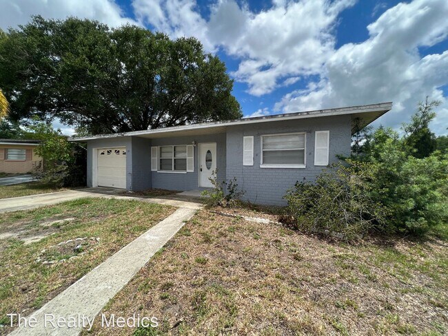 Building Photo - 3 br, 2 bath House - 15 Palm Ct