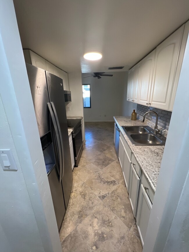Building Photo - 4254 N 81st St