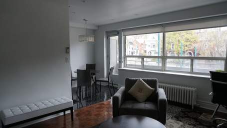 Photo du bâtiment - 710 Spadina Ave.