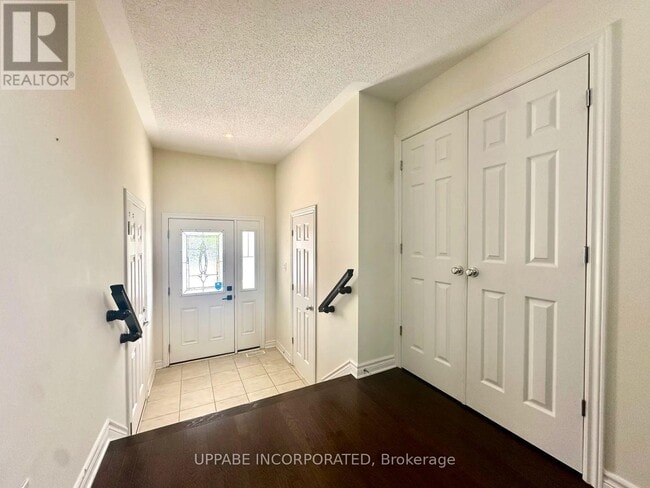 Building Photo - 109 Calvington Ave