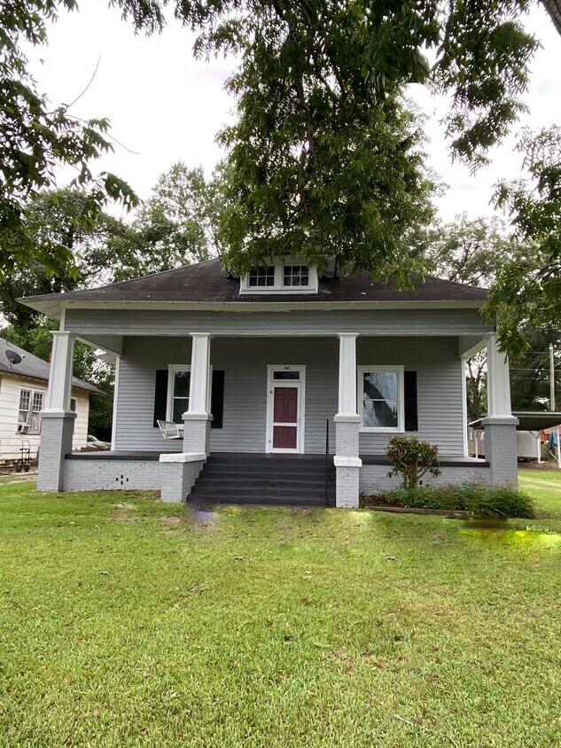 Primary Photo - 612 E 12th Ave