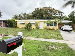 Building Photo - 3558 Everglades Rd