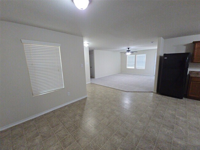 Foto del edificio - 810 Lightningbug Ln