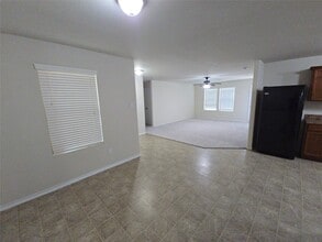 Building Photo - 810 Lightningbug Ln