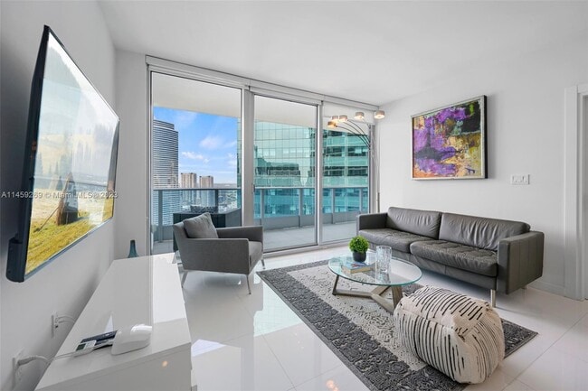 Building Photo - 200 Biscayne Blvd Way