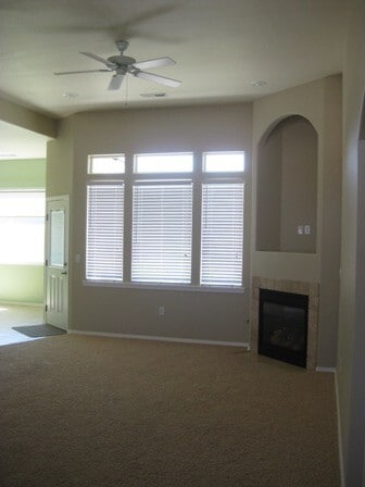 Building Photo - Beautiful West Richland Home with RV Parking!