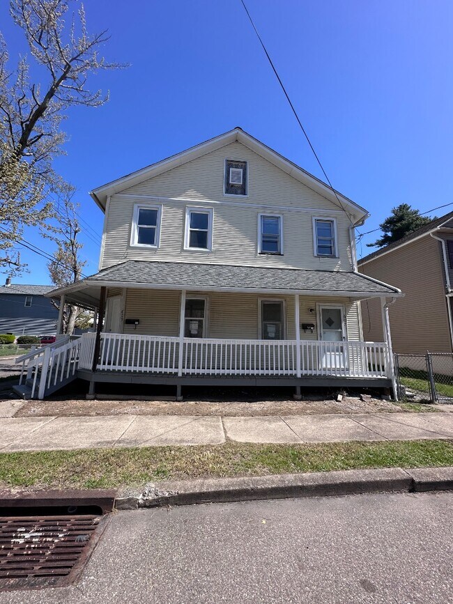 Foto del edificio - 607 Plymouth St