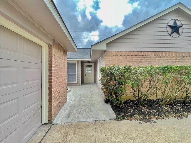 Foto del edificio - 7011 Brockington Dr