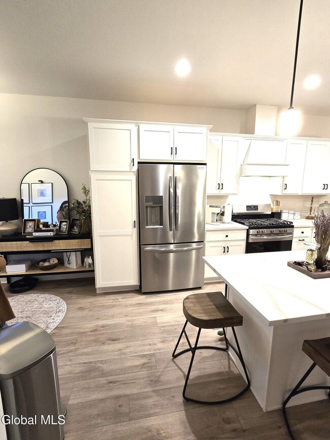 Building Photo - 2 Blair Ct