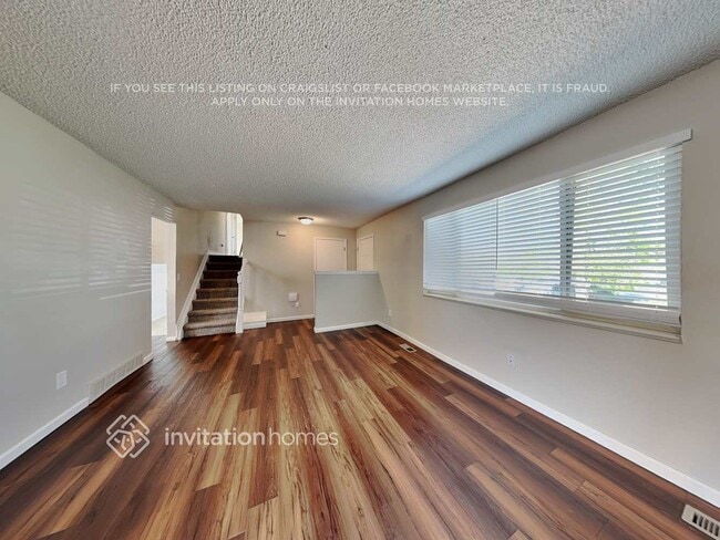 Building Photo - 2853 S Bahama St