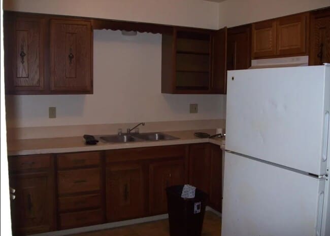 Building Photo - 1417 Camas St