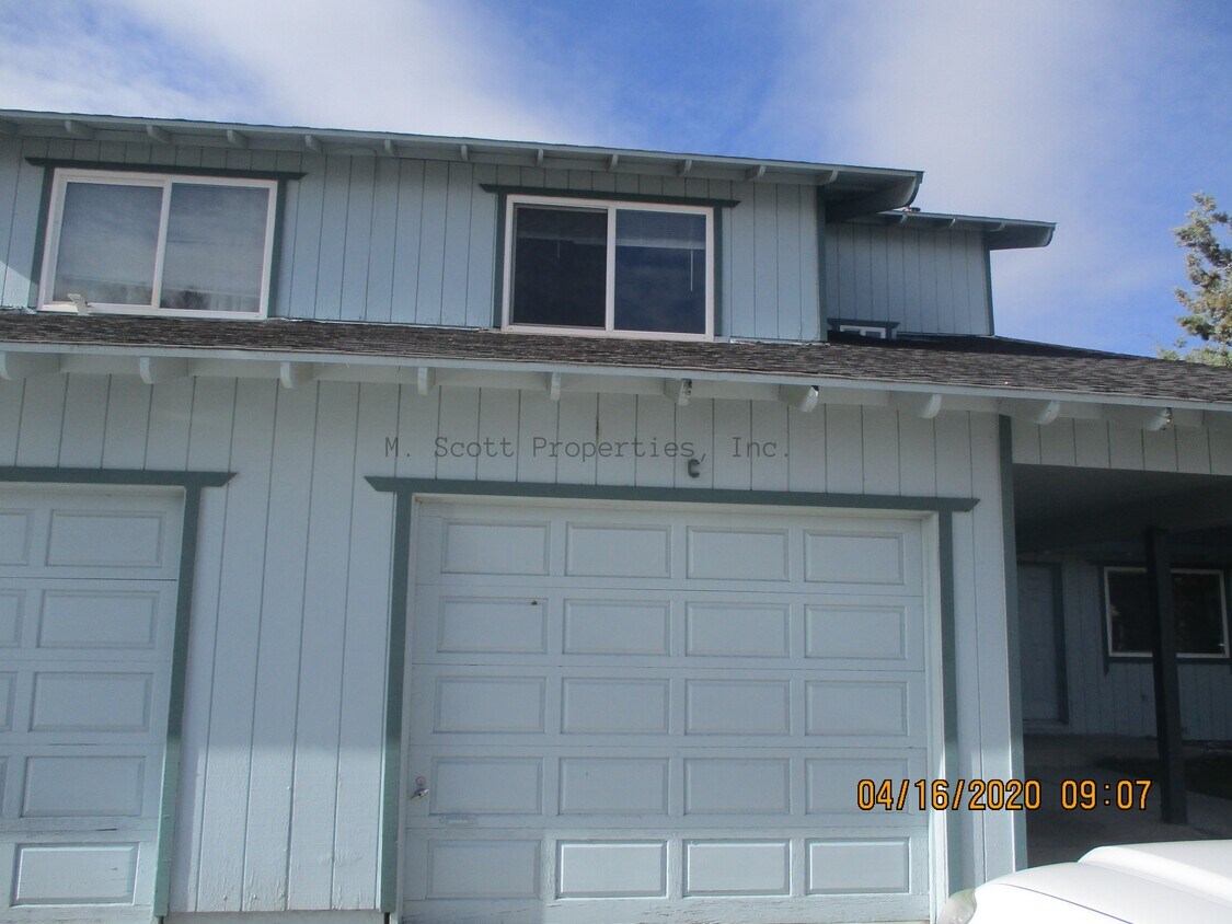 Primary Photo - 1474 Hussman Ave