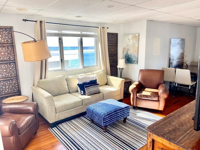 Foto del edificio - 164 Wilson Rd