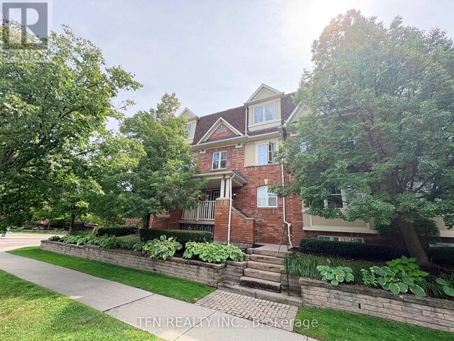 Building Photo - 588 Shoreline Dr