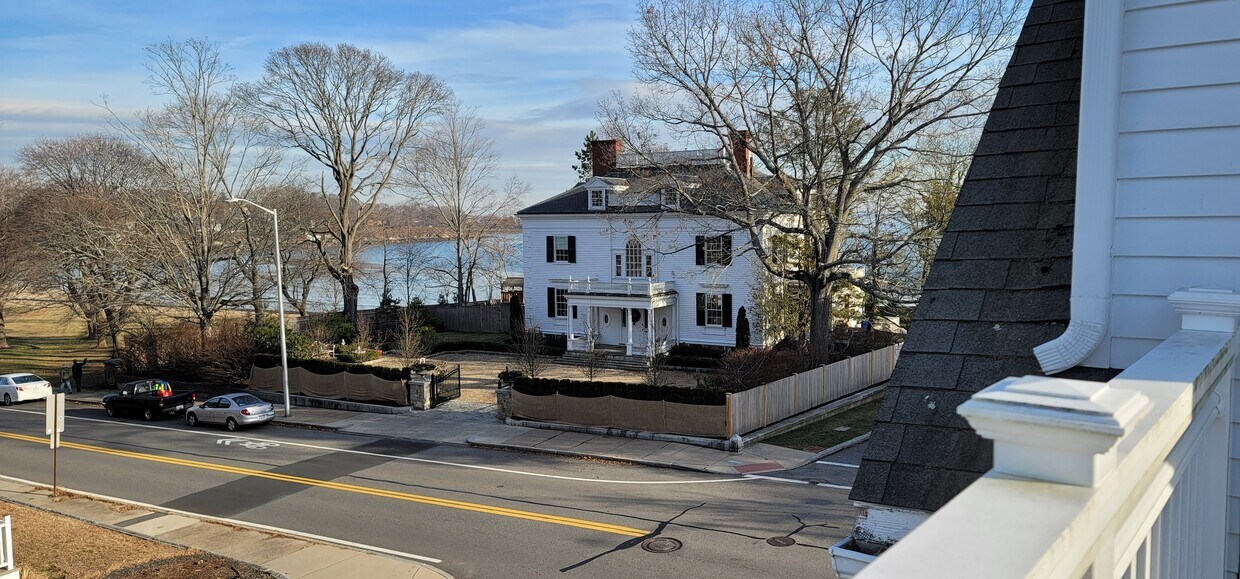 Primary Photo - 90 Lothrop St