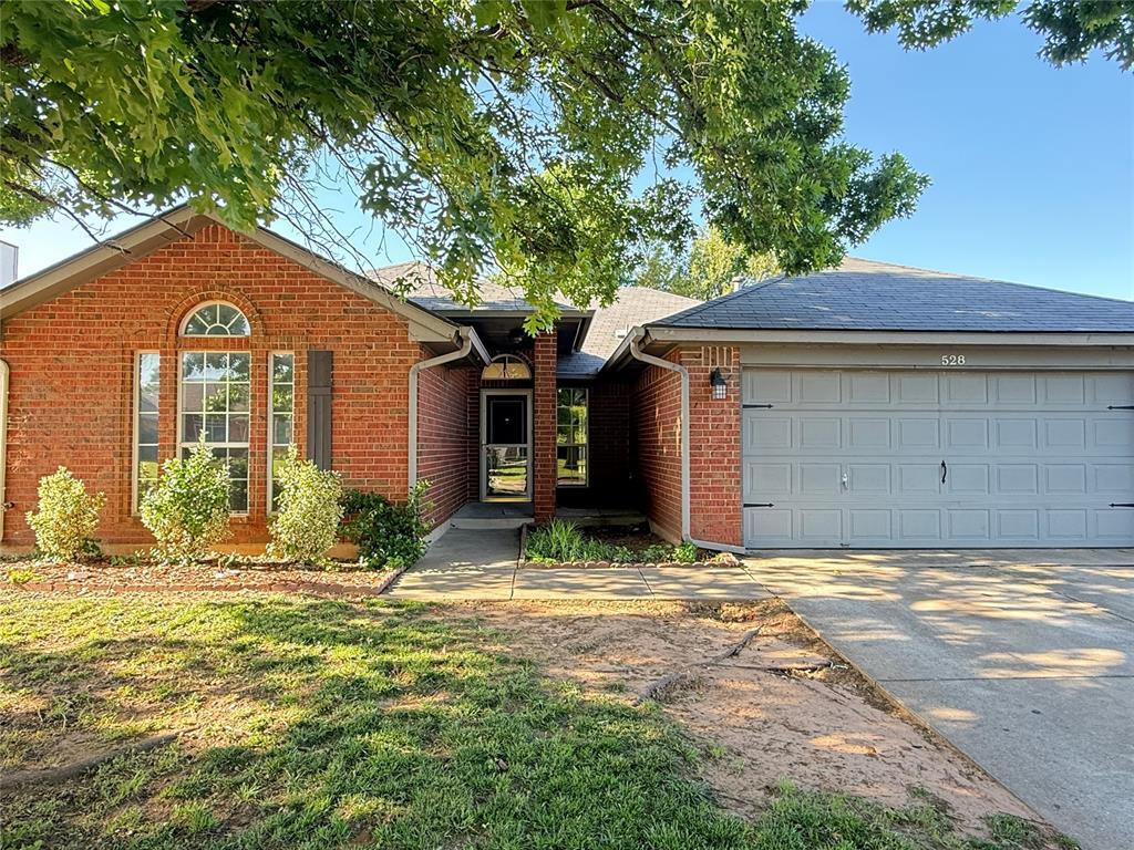 Foto principal - 528 NW 172nd Pl