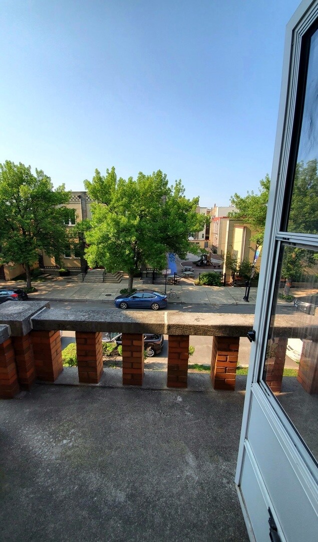 Foto del edificio - 2219 W Rice St