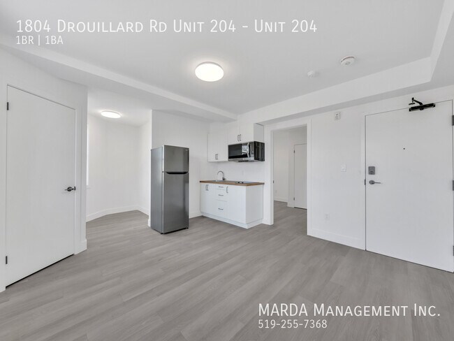 Photo du bâtiment - RENOVATED 1 BED/1 BATH - INCLUSIVE & FREE WIFI! EAST WINDSOR!
