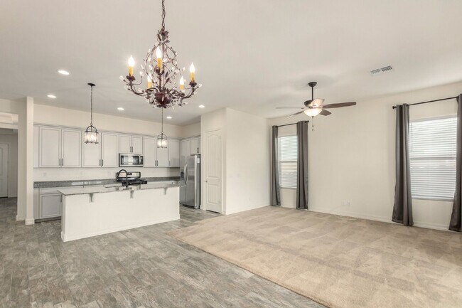 Building Photo - 8833 S 167th Ln
