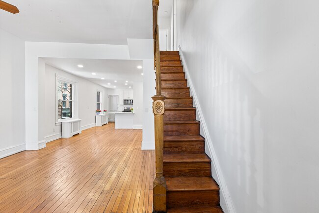 Foto del edificio - 2428 Poplar St