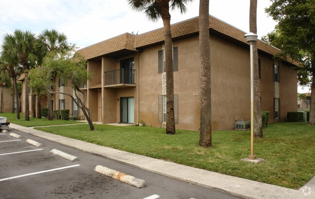 Pine Tree Apartments - Pine Tree Point