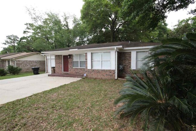 Building Photo - 611 Royce St