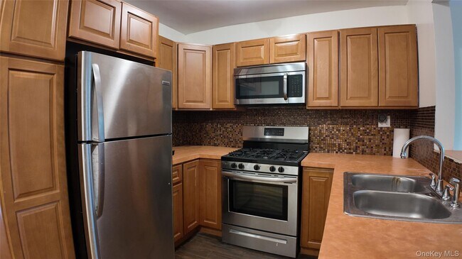 Foto del edificio - 420 Screvin Ave