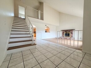 Building Photo - 412 Trent Ln