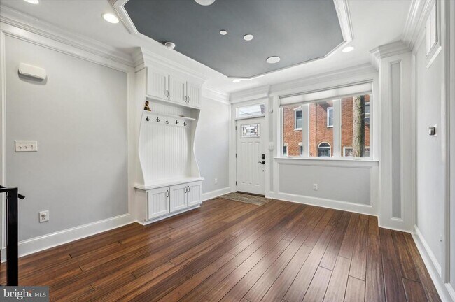 Building Photo - 1415 S Chadwick St
